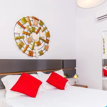 Golden Gardens Duplex Arenal By Rock Apartment
